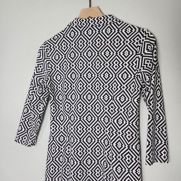 J. McLaughlin Geometric Print Collared V-neck Stretch Catalina Cloth Dress - Picture 5 of 9